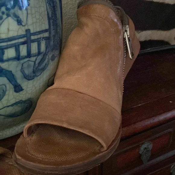 AS98 - Picture 2 of 6